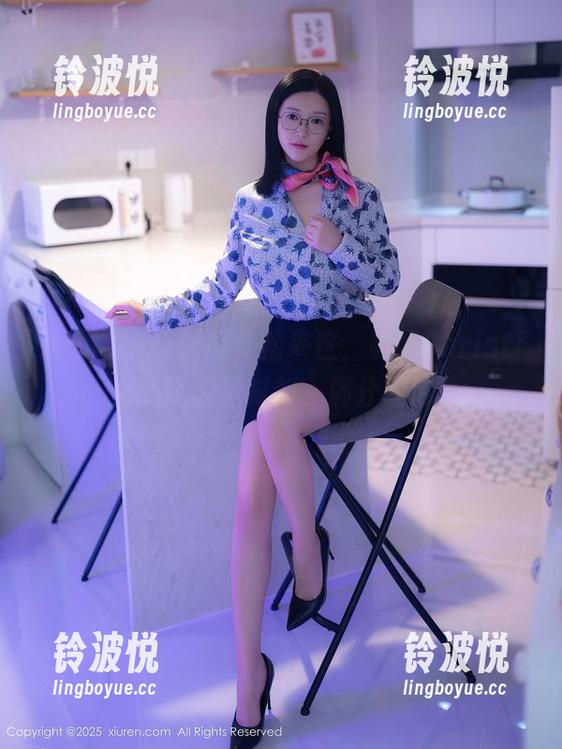 秀人网 - 最新写真就来这，黄可Christine的比基尼时刻，满分期待！