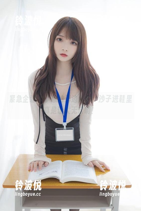 紧急企划 - 小恩的海边分享，沙子进鞋里真是让人无奈啊！