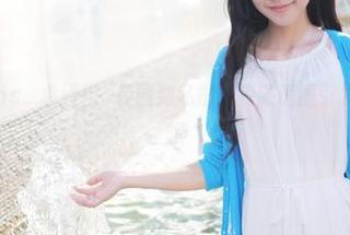 美媛馆 – Cris_卓娅祺從校园到私拍，校服原图引发的那系列联想