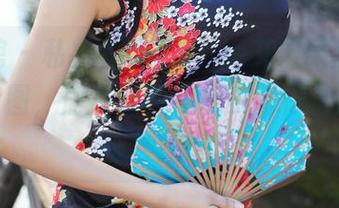 美媛馆 – 私拍专场，Ellie艾栗栗和她的女孩套图，居然让我想起小时候放风筝的那种荡漾。