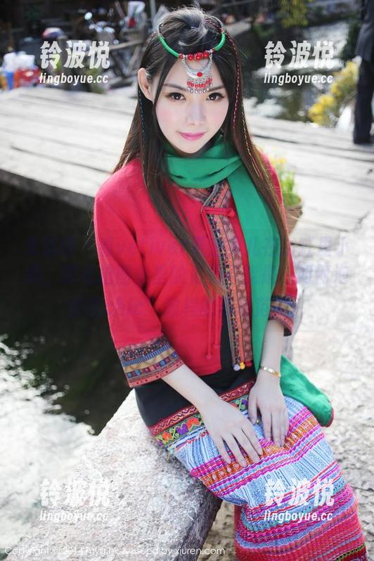 美媛馆 - 看vetiver嘉宝贝儿在浴缸里小憩，这私拍图集里的姿势可能是“如何泡得最chic”教程的最佳范例。