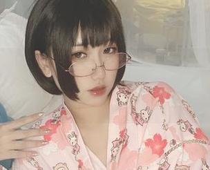 果然是图包中的奇葩，芋圆侑子艹猫完全不需美颜