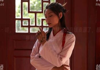 蜜桃社 – 哇，Cris_卓娅祺又在分享旅拍在线资源了，感觉像是参加了一场没在掌控中？