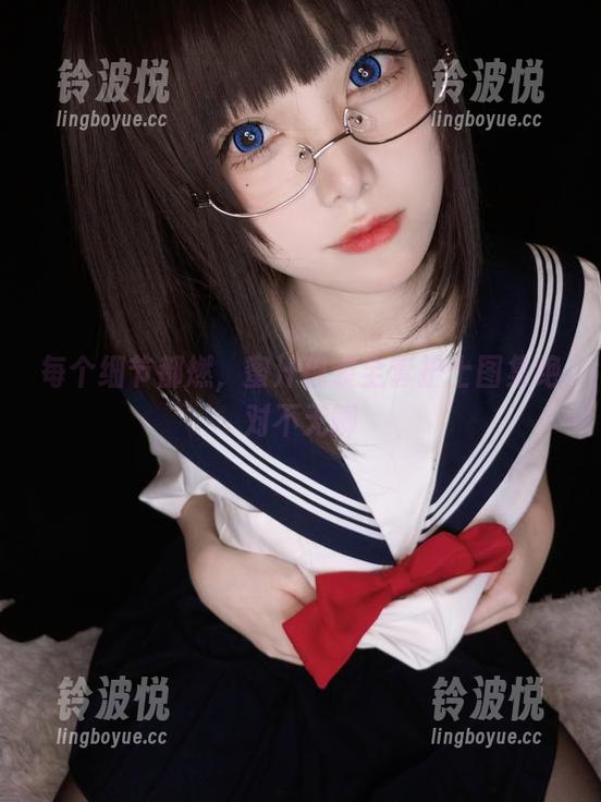 每个细节都燃，蜜汁猫裘全套护士图集绝对不无聊