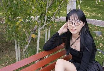 袜啵啵 – 黑丝篇：奶油花絮照片合集，禁忌又绚丽