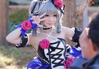 和服随风而舞，铭铭kizami的写真更新碰撞了我的视觉神经。