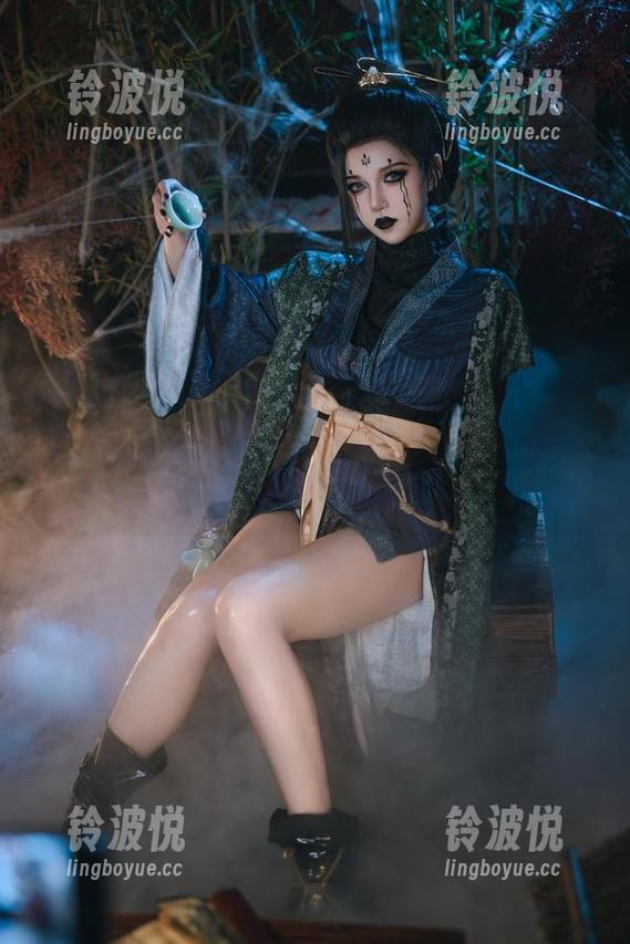高清魔女姐姐图册，阿薰kaOri直接把“仙女”二字抛到脑后了吧。