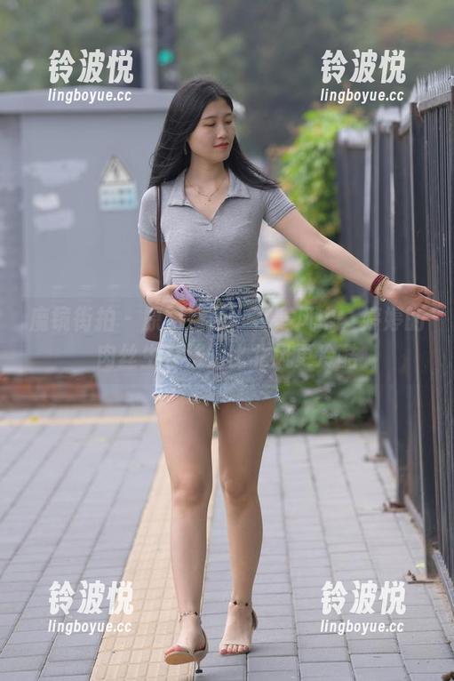 魔镜街拍 - 原图迷思：在寒风中，婷婷的肉丝生存法则比北风更冷酷